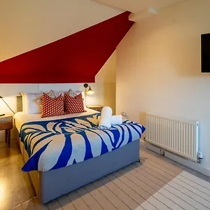 cardiff-getaway-city-center-free-parking.cardiffhotelswales.com/